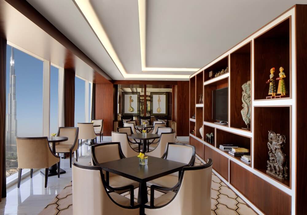 Taj Dubai Gallery Hotel 8